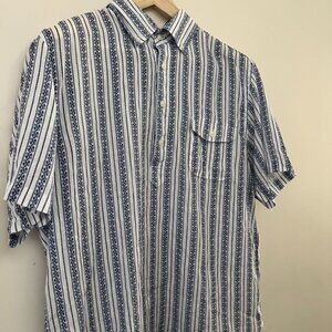 Men's Linen Short Sleeved Shirt, Button front, Blue white pattern size Large